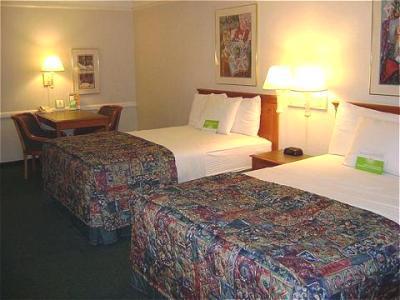 Super 8 By Wyndham Austin South I-35 Hotell Eksteriør bilde
